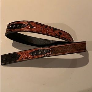 Men’s tooled belt with cowhide